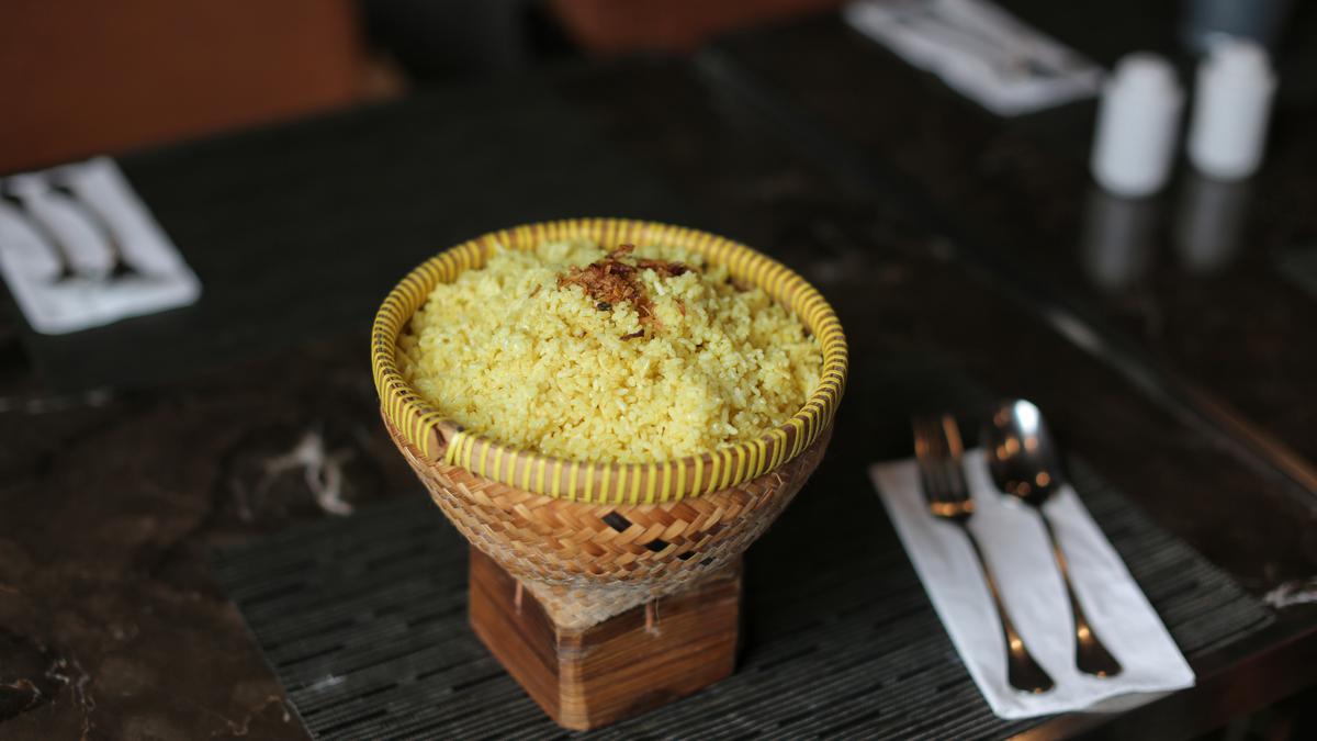 Resep Nasi Kuning Pulen Pakai Rice Cooker