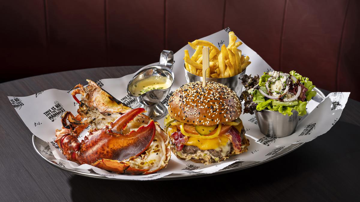 Menikmati Lobster dan Burger dalam Nuansa Casual Dining yang Berkelas di Jantung Jakarta