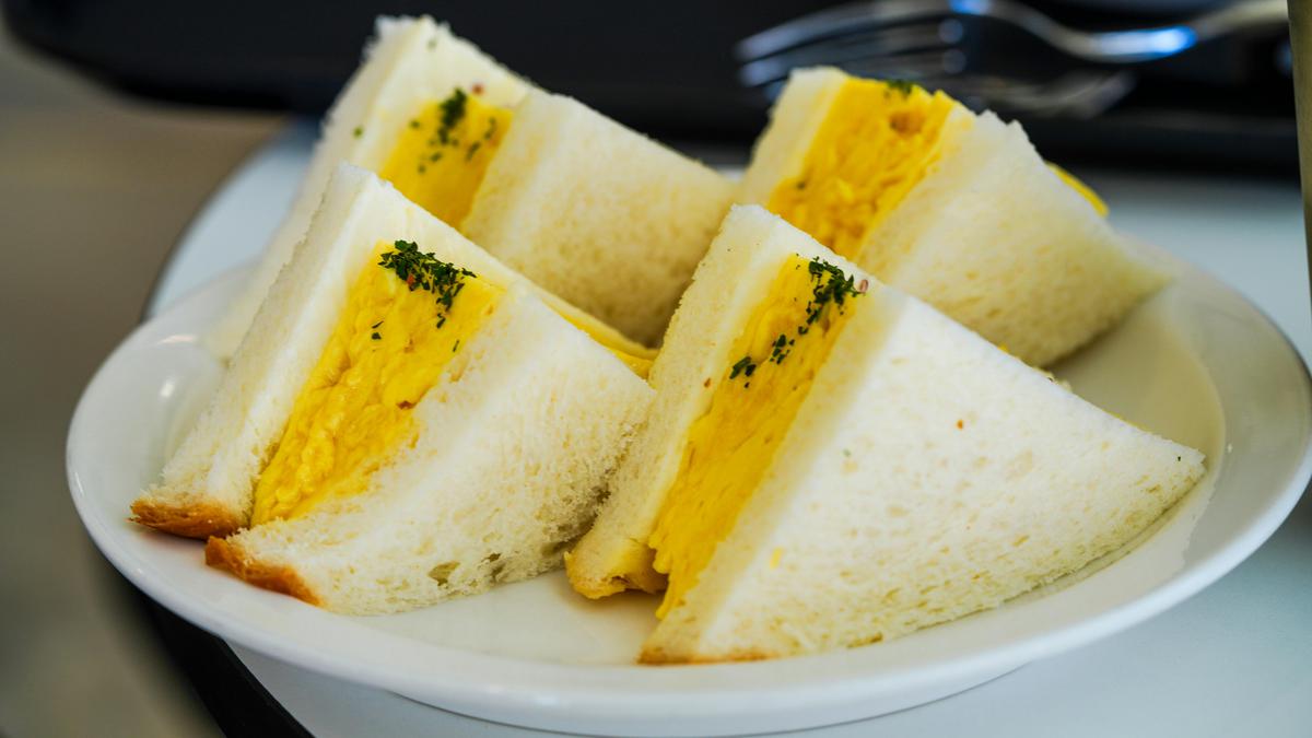 Tamago Sando tanpa Mayones, Roti Lapis Telur yang Praktis dan Sehat