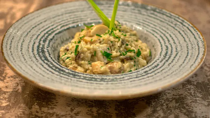 Resep Praktis Mushroom Risotto Umami dalam 30 Menit