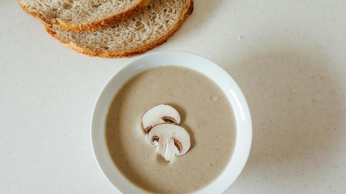 Resep Creamy Mushroom Soup yang Mudah Dibuat dengan Bahan Sederhana di Rumah